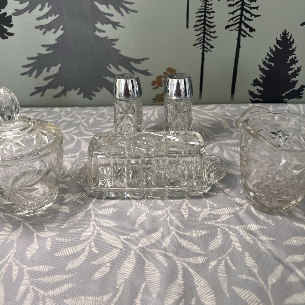 ANCHOR HOCKING EARLY AMERICAN PRESCUT DAVID'S STAR 7 PIECE TABLE‎ SERVICE SET
